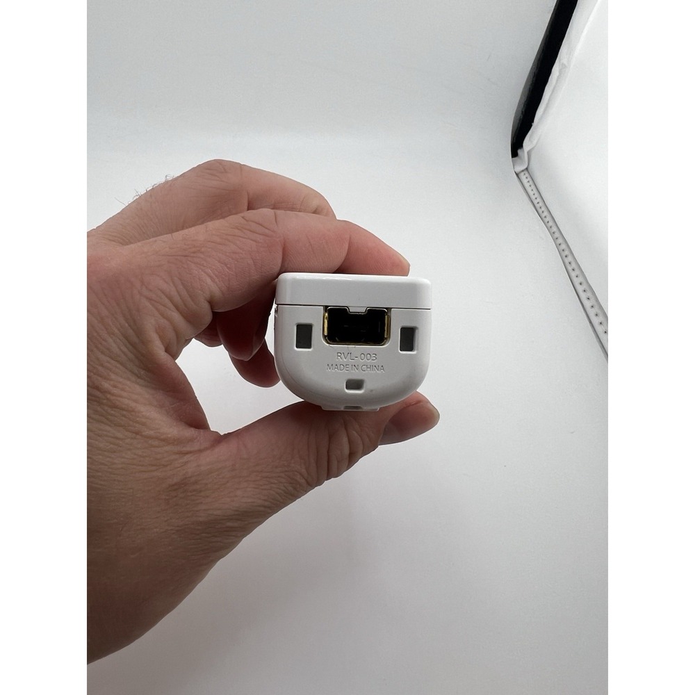 Nintendo‎ Wii OEM RVL-003 White Controller w/ Nunchuck & Sleeve Bundle Tested - Picture 7 of 14